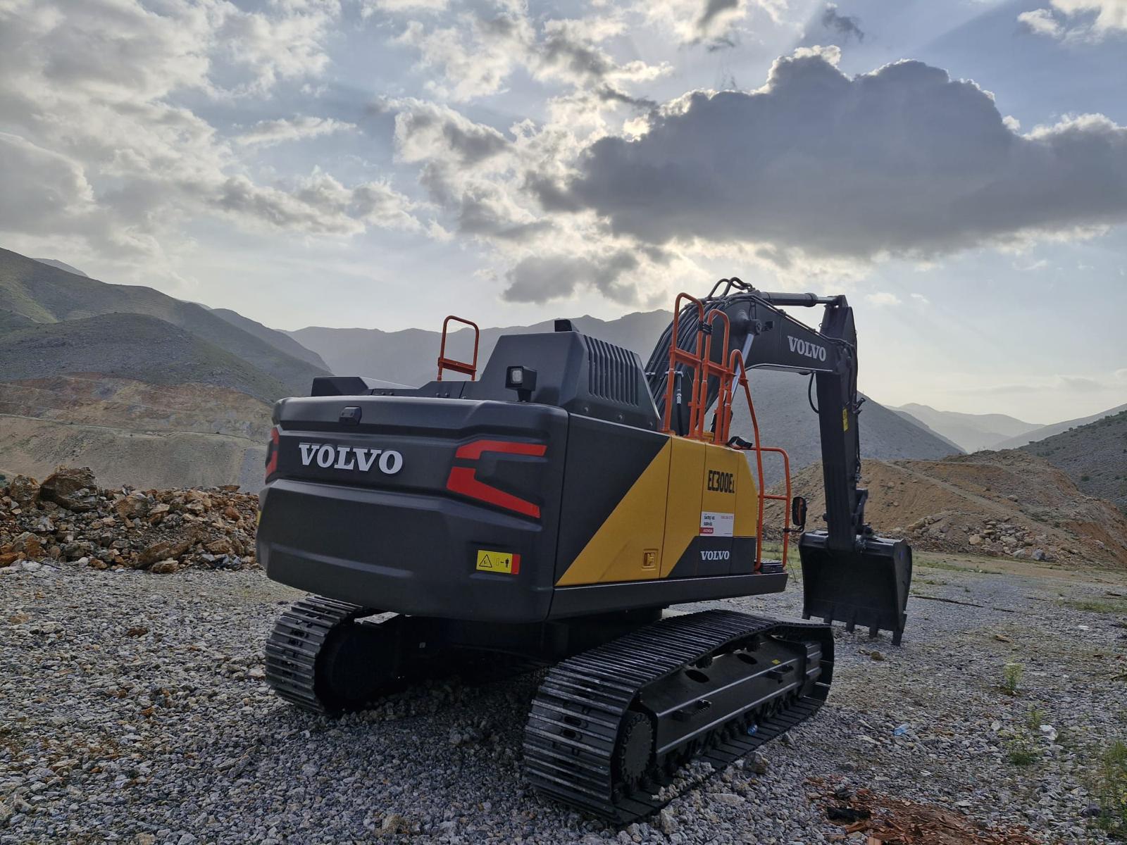 Nizip İlçesi – Eski Bina Yıkım ve Temizliği